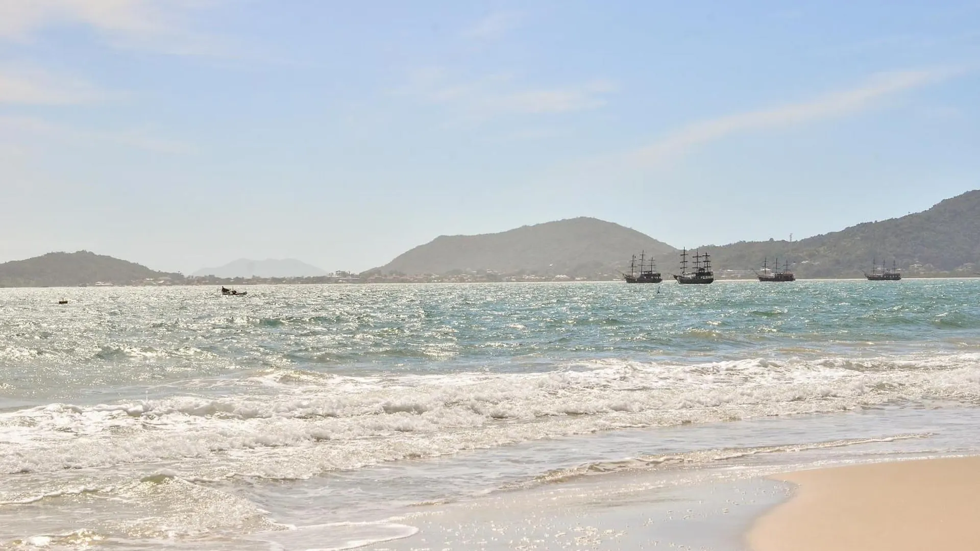 Casa Pe Na Areia, 50M Do Mar Em Canasvieiras Vp4107 Villa Florianopolis Holiday home